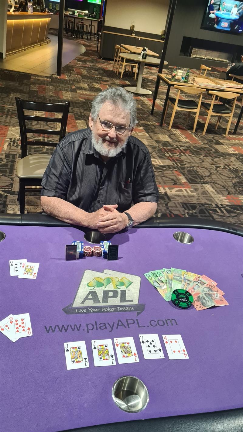 Finsbury Hotel $40 Buy In $2K Tuesday